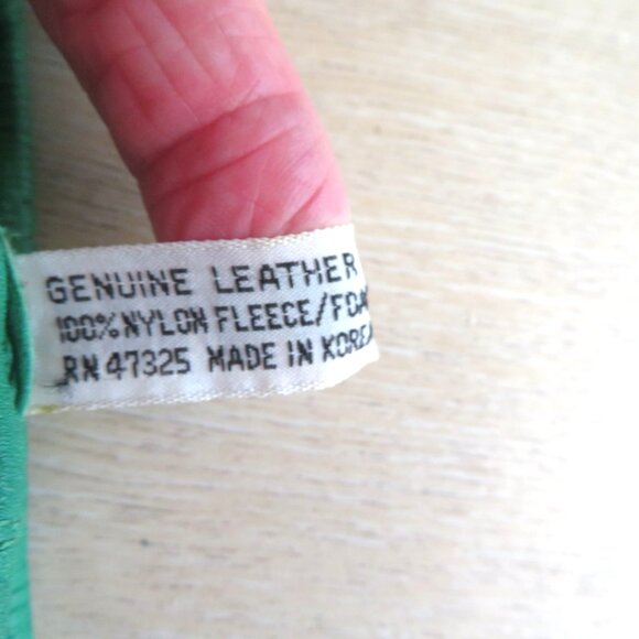 Vintage Kombi Green Leather Gloves Quilted Design Elastic Cuff Nylon Fleece Line - Picture 5 of 6